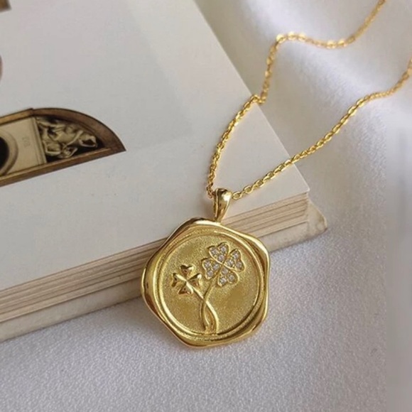 Grit and Grace Jewelry - Gold Four Leaf Clover Coin Necklace